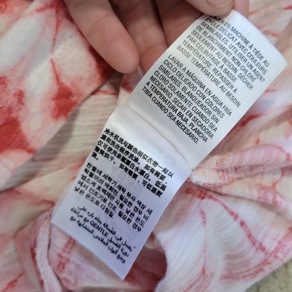 STYLE & CO Red Short Sleeve V-Neck Tie-Dye Tee Women's Petite Size S PS 1284 - Picture 4 of 5